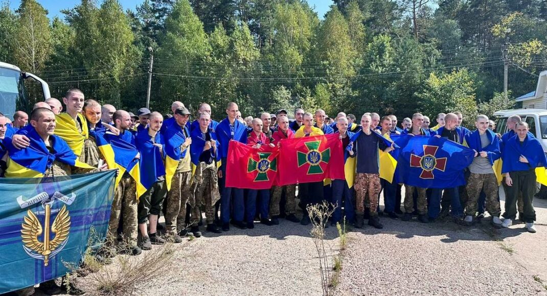 Більшість повернутих сьогодні в Україну з полону рф захисників — оборонці Маріуполя