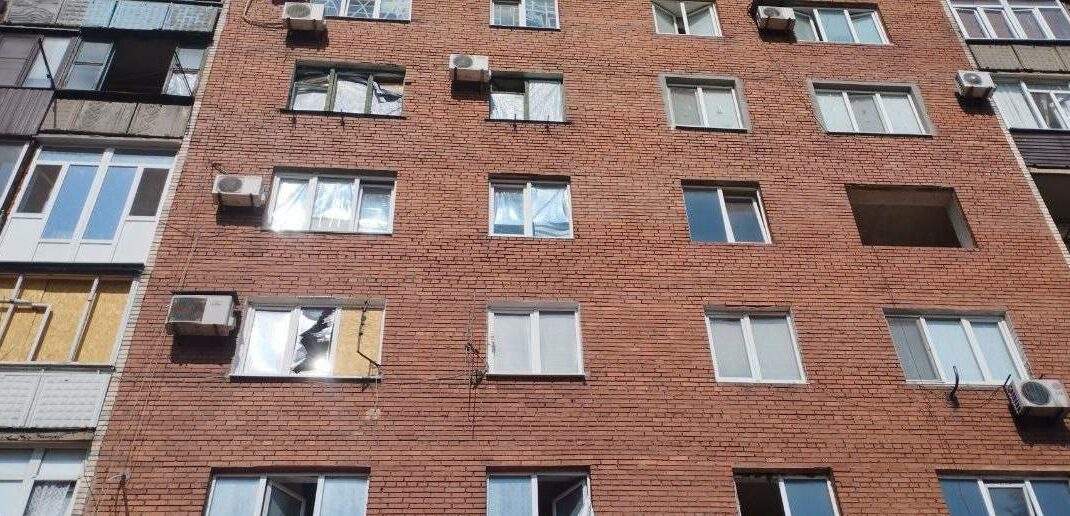 В Покровске 7 аварийных бригад работают над последствиями вражеского обстрела (фото)
