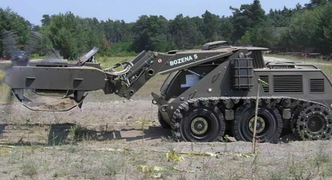 В Україні діють вже 47 операторів гуманітарного розмінування, — Шмигаль