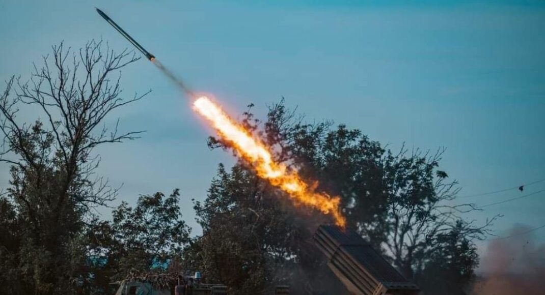 Росіяни завдають прицільних ударів по селах Луганщини, знищуючи останні будинки