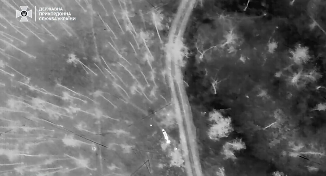 Оператори ударно-розвідувальних БпЛА проробили роботу у Серебрянському лісі (відео)