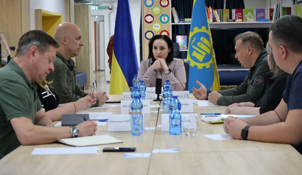 О проблемах ВПЛ и Донетчину говорили с Министерством социальной политики Украины, которая посетила регион
