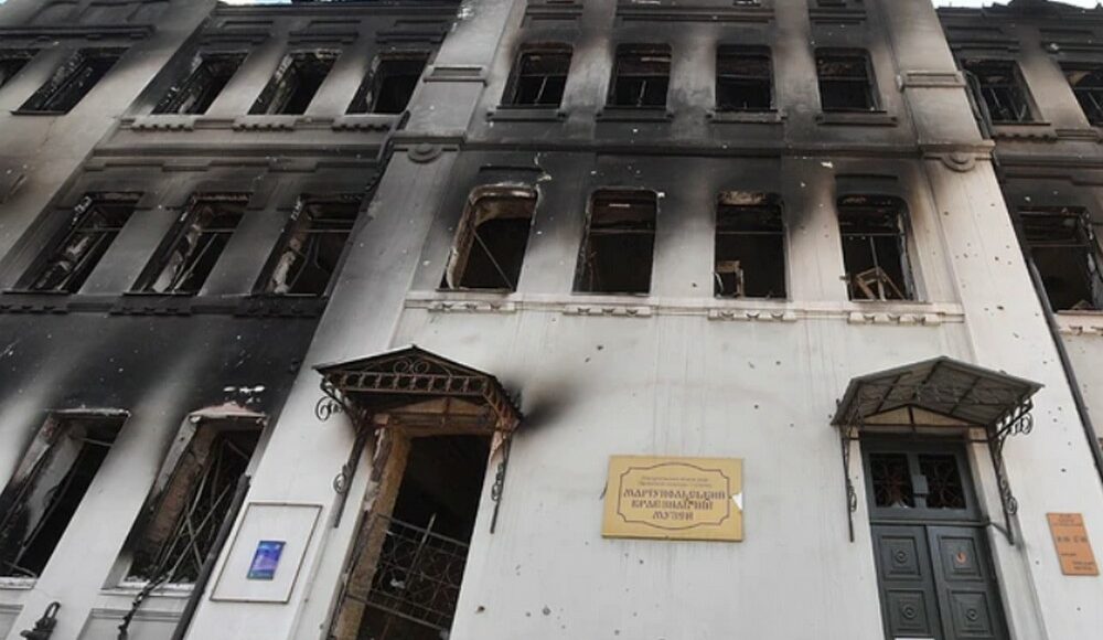 Окупанти готуються до вивозу з Маріуполя історичних пам'яток