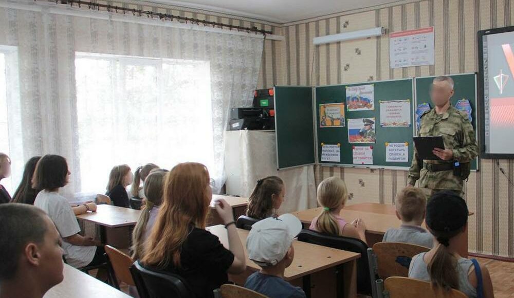 Полицаи оккупантов будут искать "проукраинских детей" в школах