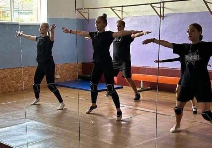 Спортсмени з Покровська релокувалися та продовжують підготовку до Кубка України з чирлідингу (фото)