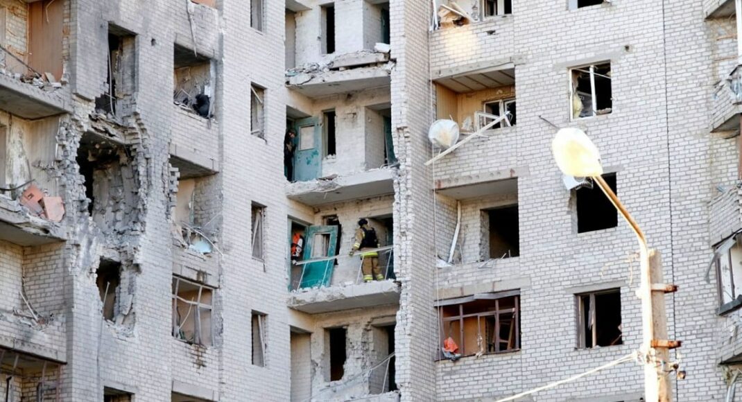 Четыре человека погибли, 19 получили ранения: последствия российских обстрелов в Донецкой области