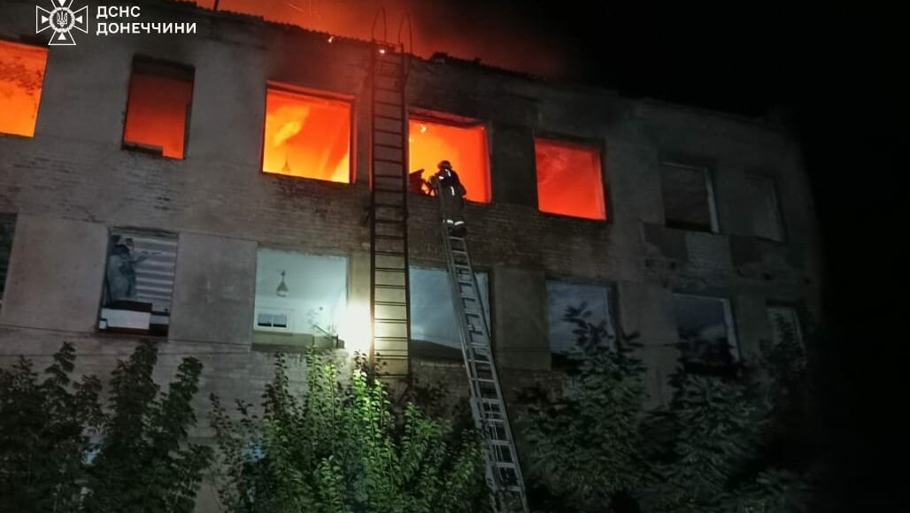 В Мирнограде горело предприятие, а в Лимане – админздание (фото)