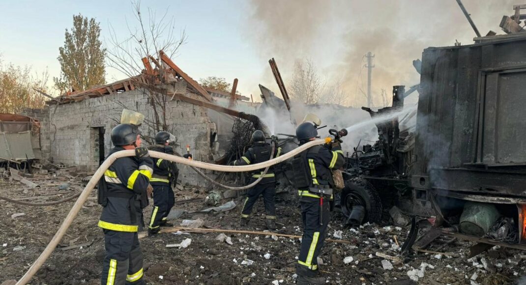 На Донеччині протягом минулої доби рятувальники ліквідували 11 пожеж