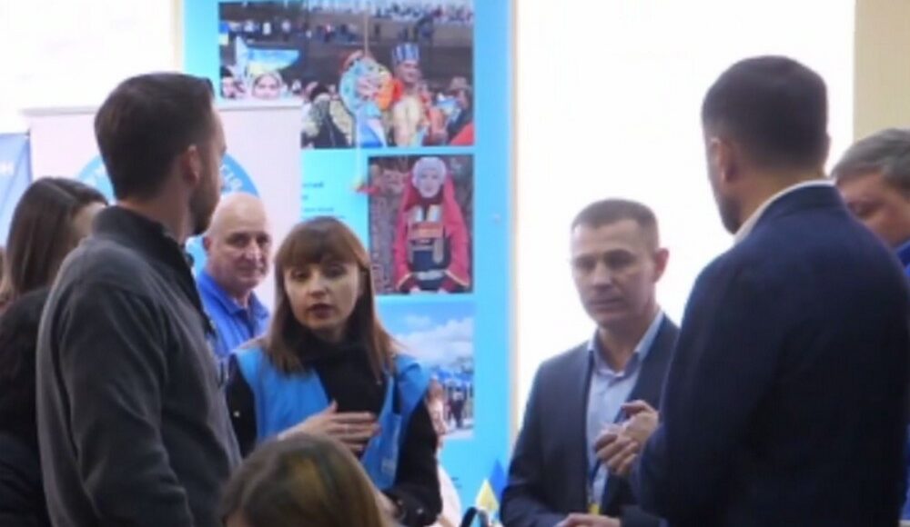 УВКБ ООН с представителями конгрессменов США посетили центр для переселенцев из Мариуполя в Днепре