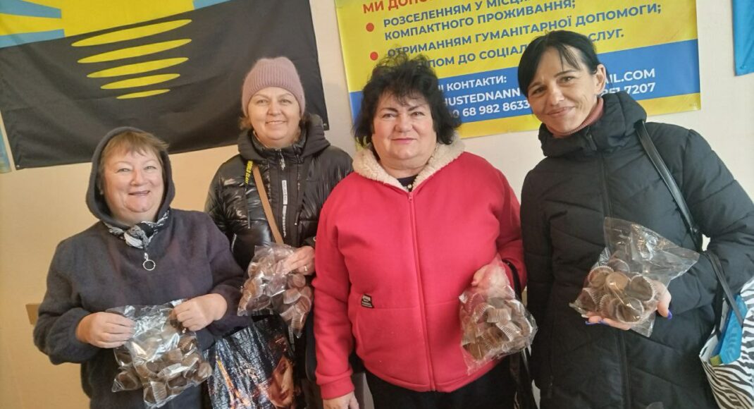 На Закарпатті триває видача гуманітарної допомоги для ВПО з Донеччини (фото)