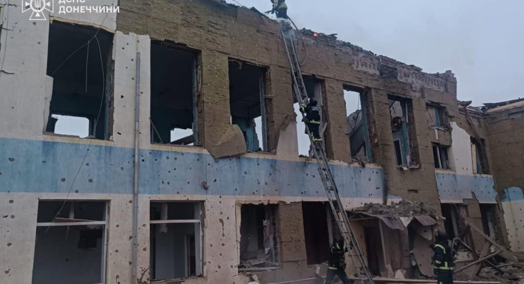 В результате сегодняшнего удара по Иванополью загорелось административное здание