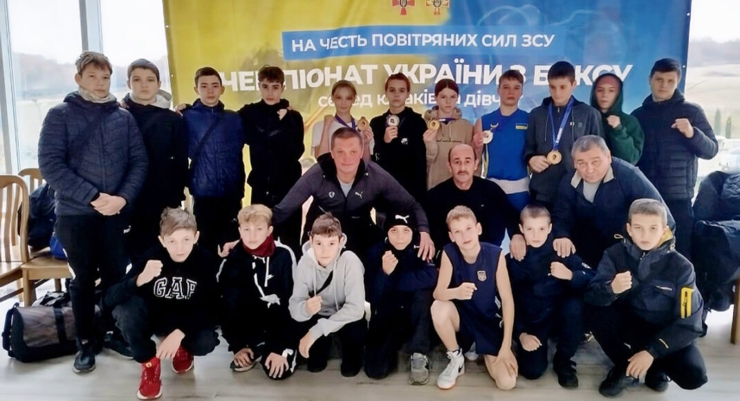 Юные боксеры с Донетчины завоевали 6 медалей на чемпионате Украины в Черновицкой области