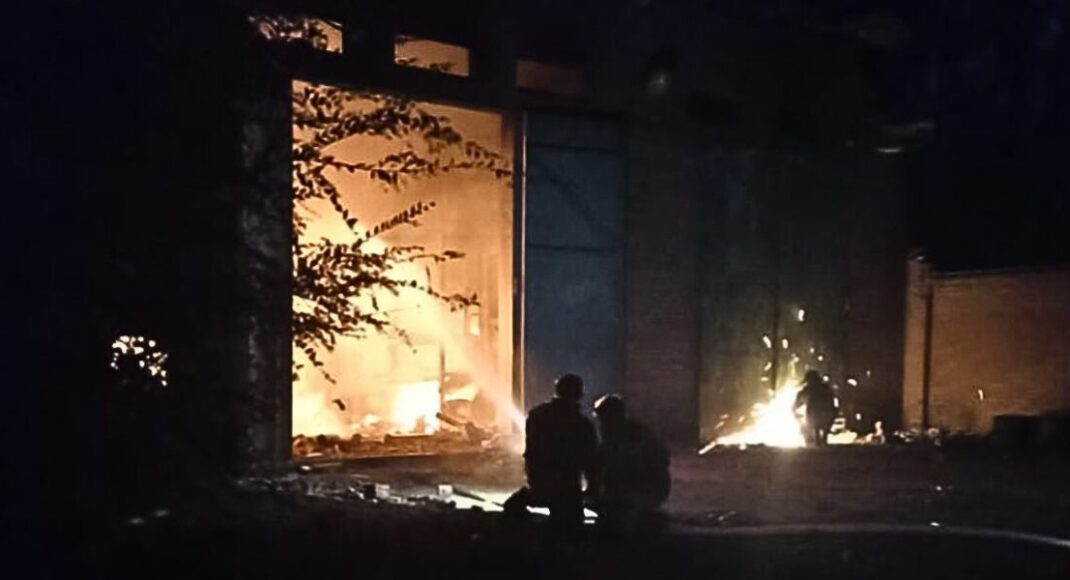 Минулої доби на Донеччині ліквідували три пожежі: одна була спричинена ворожим обстрілом (фото)