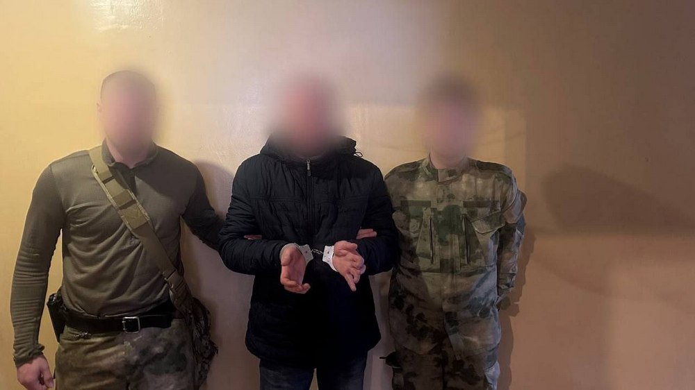 В оккупированном Донецке мошенник выманил деньги у 86-летней пенсионерки