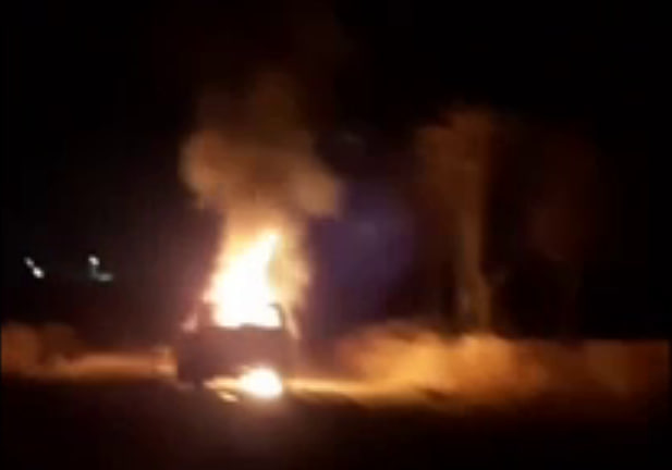 У Маріуполі підпалили автівку російських військових (відео)