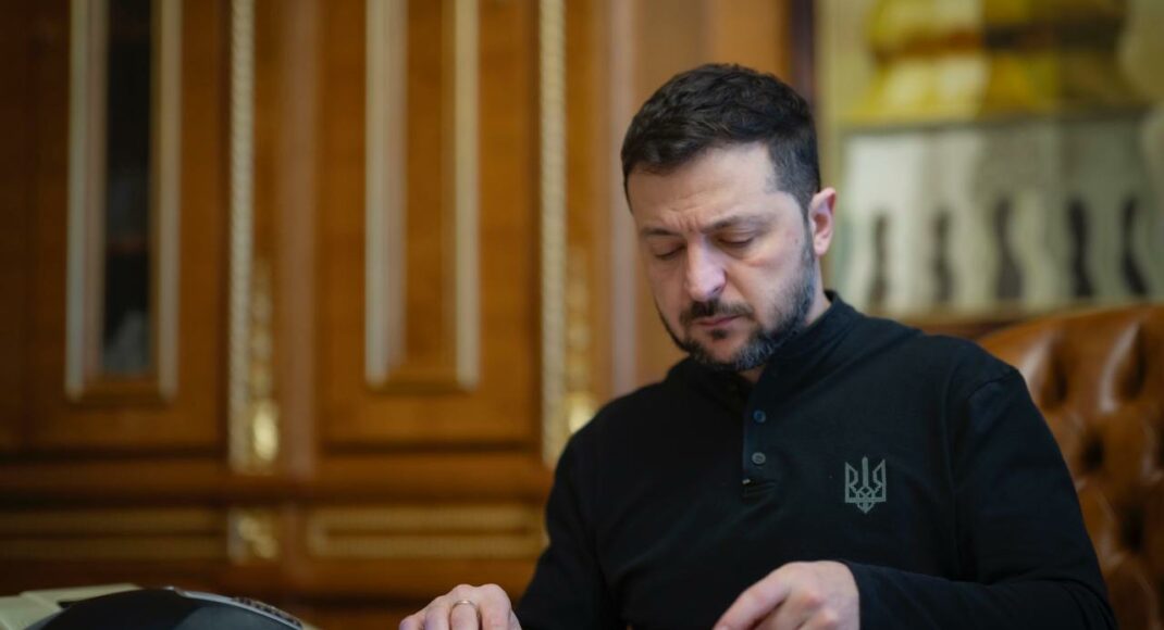Зеленский провел телефонный разговор Премьер-министром Великобритании Стармером: детали