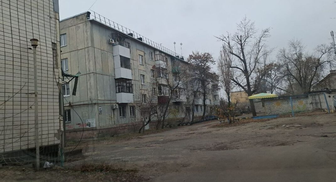 Россияне запретили негосударственным организациям управлять многоквартирными домами на оккупированных территориях