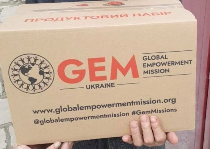 У хабі Нижньодуванської громади в Києві для ВПО надають продукти харчування від благодійників