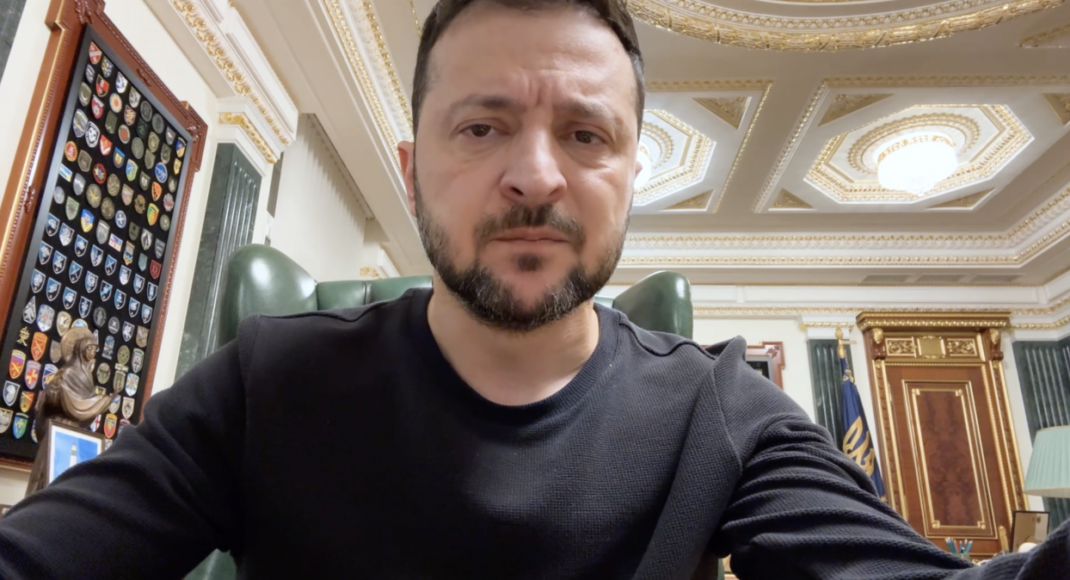 Зеленский отметил спасателей и полицейских с Донетчины: кого именно (видео)