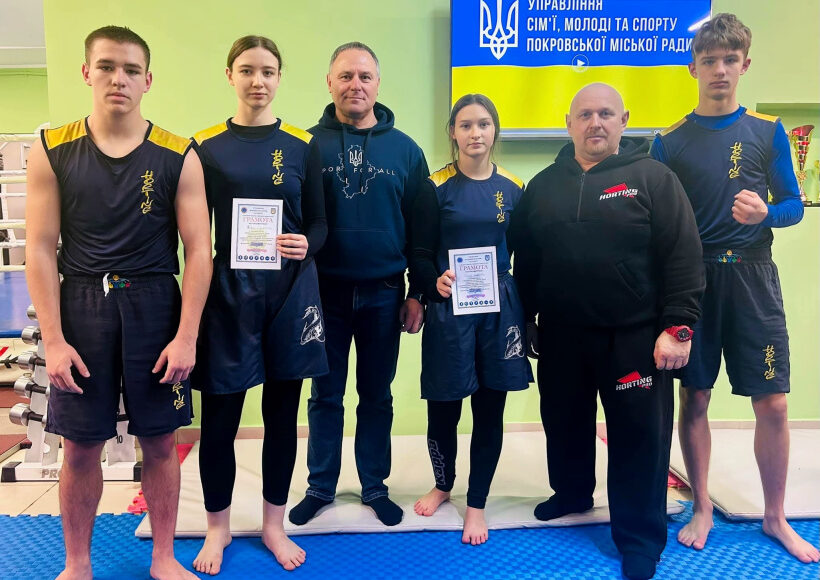Для переселенцев из Покровской громады провели спортивное мероприятие ко Дню Соборности Украины (фото)