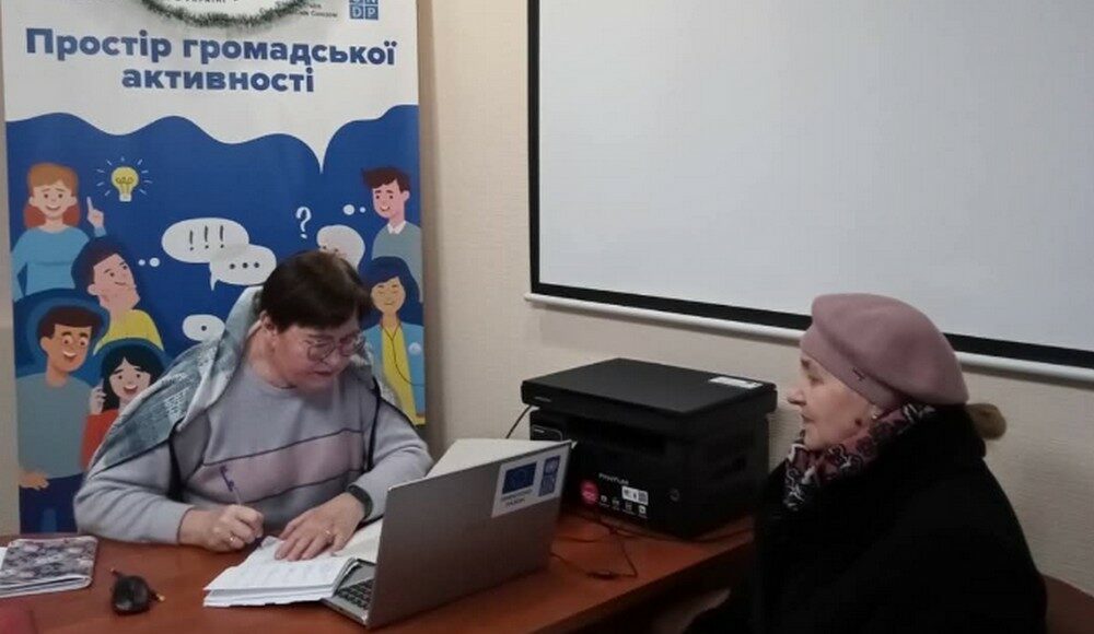 В Нижнедуванском хабе в Харькове ВПЛ принимают психолог, администратор ЦПАУ, представитель ПФУ