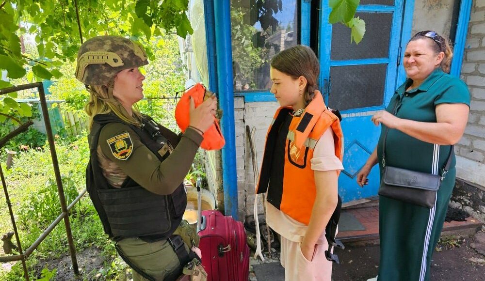 За рік поліцейські евакуювали майже 700 людей з Лиманської громади (фото)