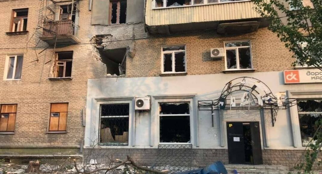 Росіяни зробили новорічну фотозону в окупованому Привіллі на Луганщині, де немає світла і води
