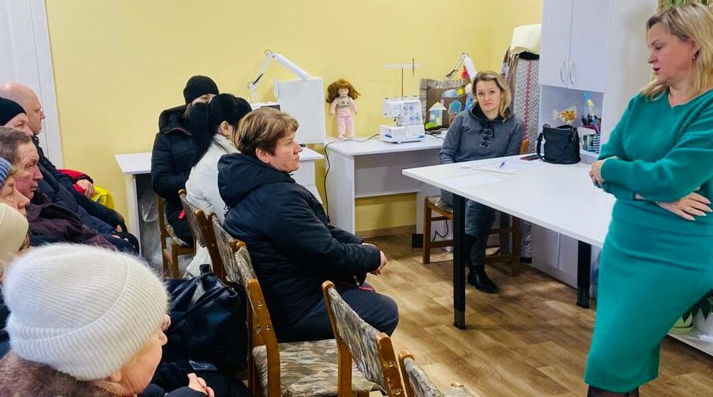 У Синельниковому ВПО зустрілися з начальницею служби у справах дітей Попаснянської громади (фото)
