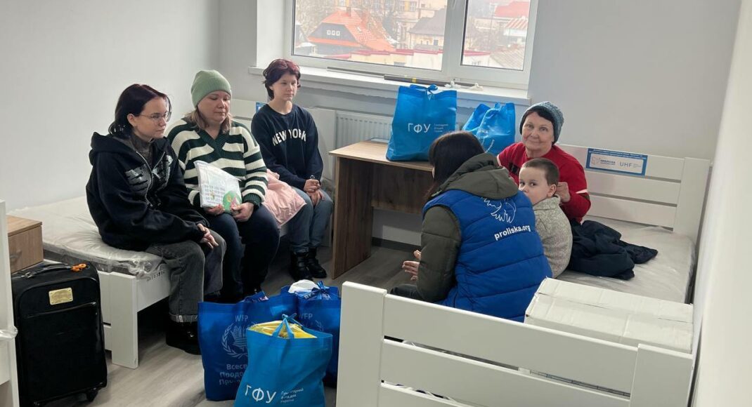 У січні понад 100 евакуйованих жителів Донеччини розселили у більш безпечних регіонах (фото)
