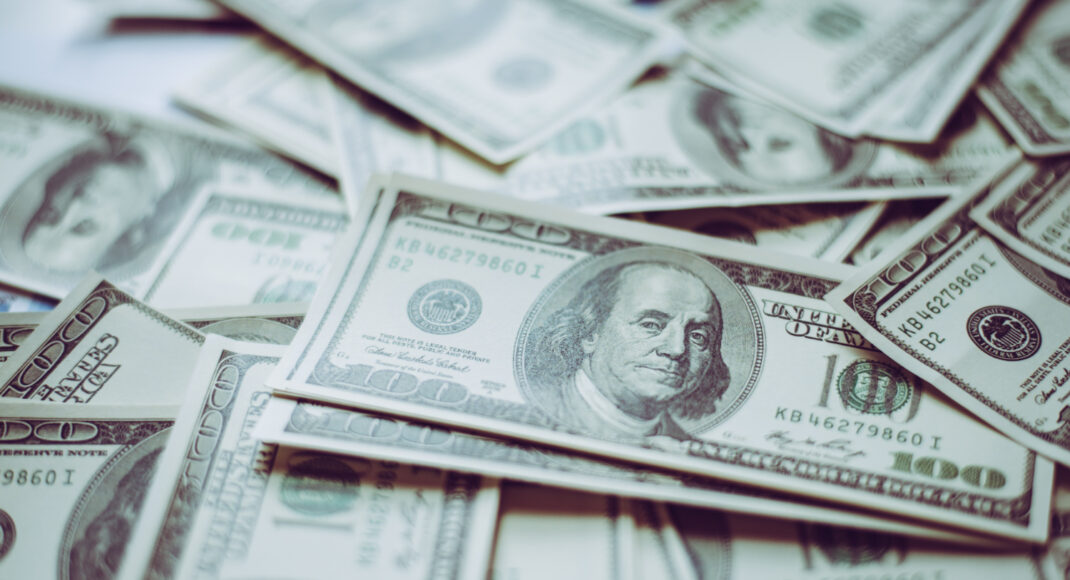 В прошлом году Правительство Украины привлекло 41,7 млрд долларов внешнего финансирования, из которых треть – это безвозвратные гранты