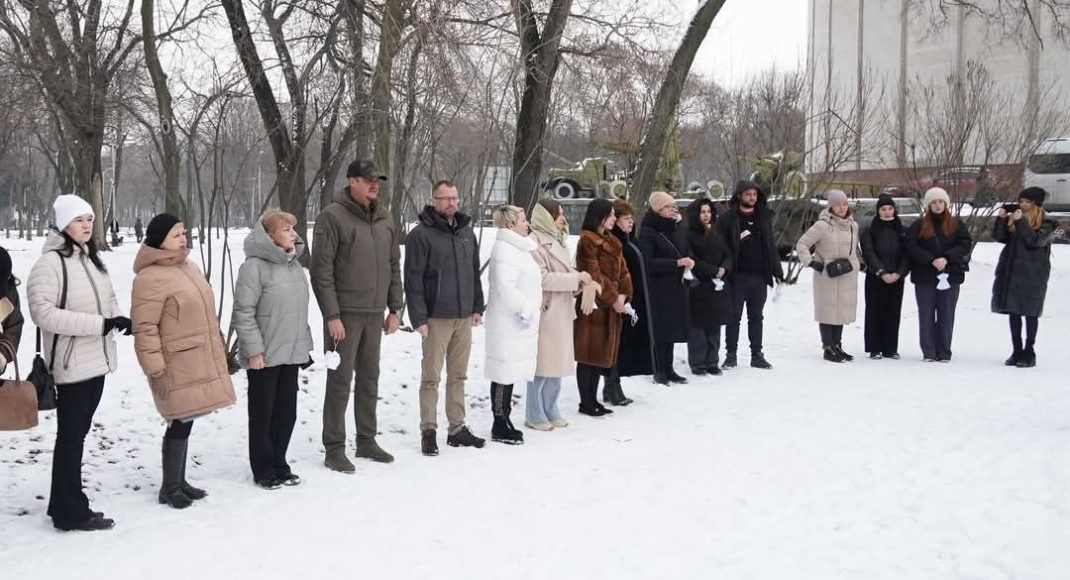 Общественность Луганщины провела "тихую" акцию "Ангелы памяти" (фото)
