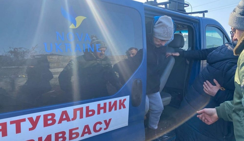Около 9 тысяч жителей продолжают оставаться в Покровской громаде: стало известно, как проходит эвакуация (фото)