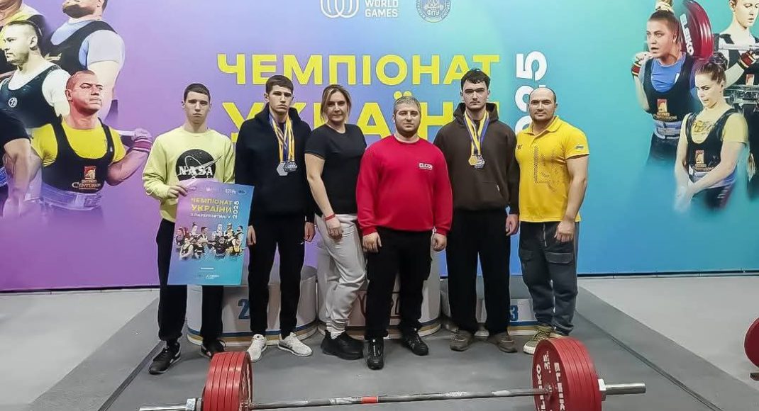Несколько медалей завоевали луганские юниоры на чемпионате страны по пауэрлифтингу