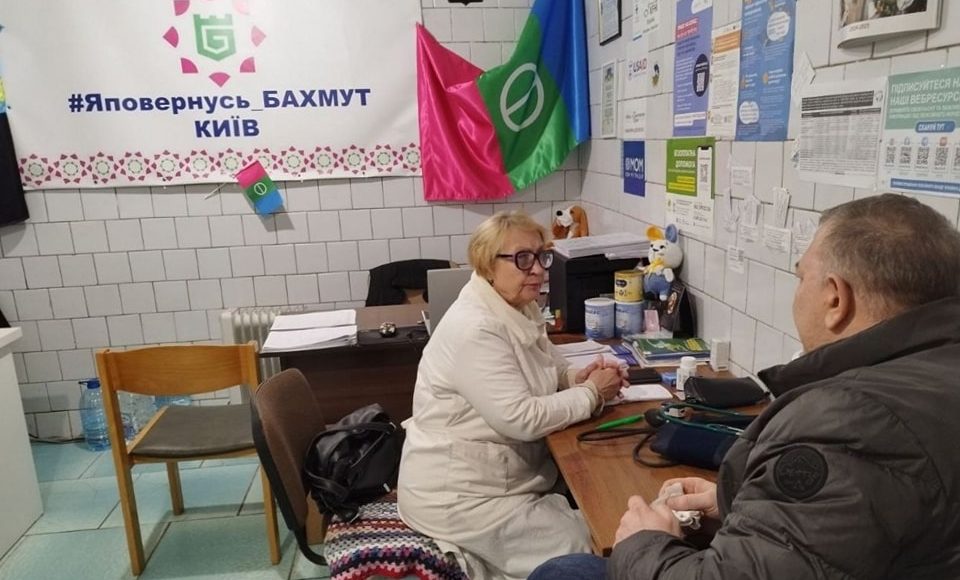 Лікарі Центру первинної медичної допомоги м. Бахмута продовжують консультувати бахмутян у Києві