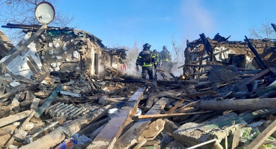 Під завалами у Костянтинівці виявили тіла двох загиблих від російського авіаудару (фото, відео)