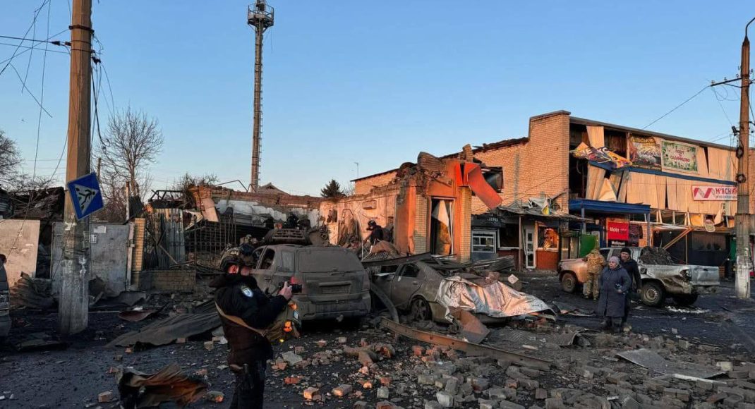 Лях повідомив про наслідки ворожого обстрілу по Словʼянську: є 1 поранена та 1 загибла