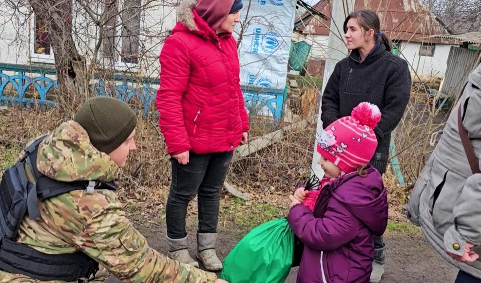 Поліція Донеччини показала, як живуть люди та працюють правоохоронці на Лиманщині (відео)