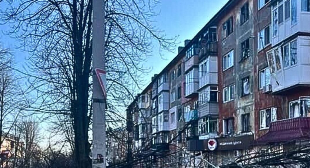У Покровській громаді ворожими обстрілами пошкоджені багатоповерхівки, будівлі ДСНС та навчального закладу