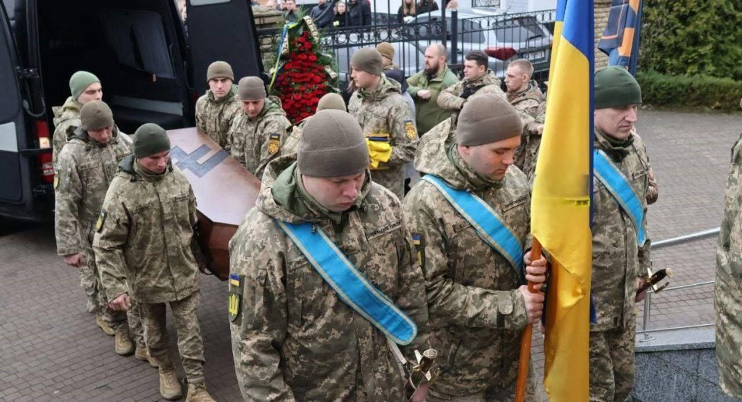 У Києві попрощались із загиблим на війні медійником з Луганщини Дмитром Бєндіковим (фото)