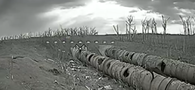 На Краматорском направлении FPV-дроны 5-й штурмовой уничтожают огневые позиции и укрытия с оккупантами (видео)
