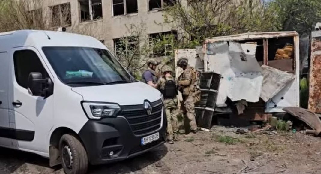 Девять авиабомб враг сбросил на Константиновку: есть раненые и погибшие (видео)