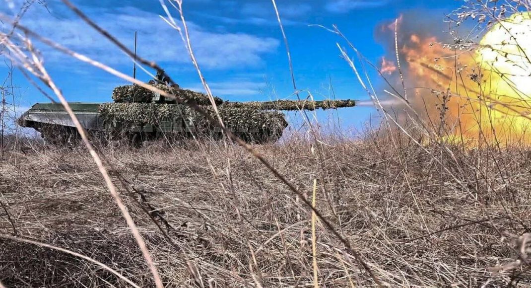 На Торецком направлении враг начал проводить комбинированные атаки с применением бронированной техники