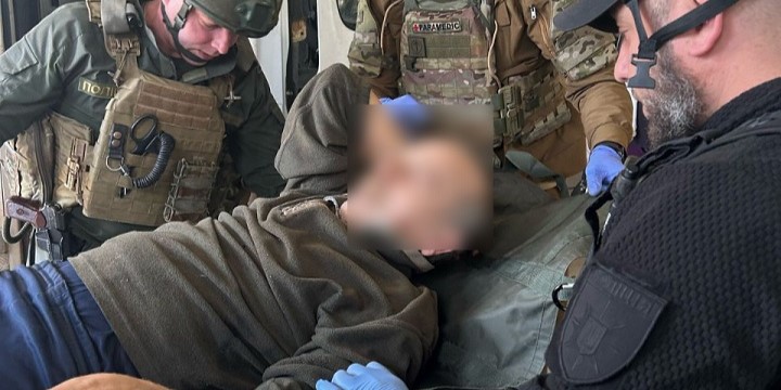 Росіяни вдарили зі ствольної артилерії по Костянтинівці, поранили людину