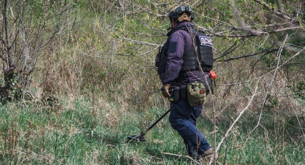 В Краматорском и Покровском районах Донетчины обнаружили 10 взрывоопасных предметов (фото)
