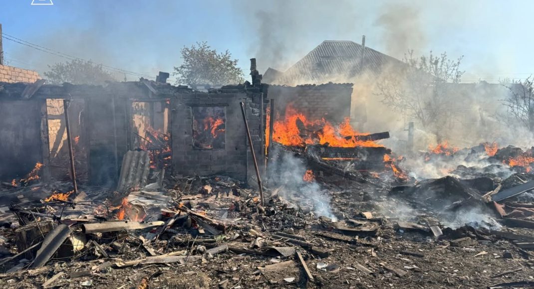 В Лимане возникли масштабные разрушения и пожар после российского обстрела