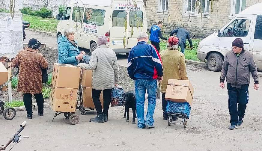 Жители Покровска после эвакуации могут обратиться за помощью по всей Украине
