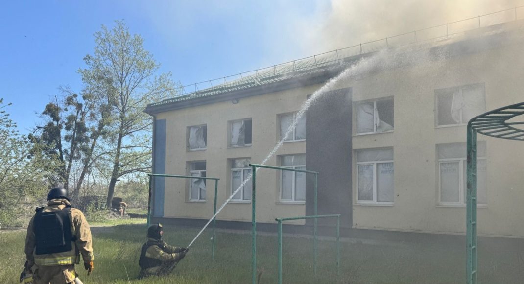 В Лимане на Донетчине огнеборцы более 9 часов боролись с пожаром (фото)