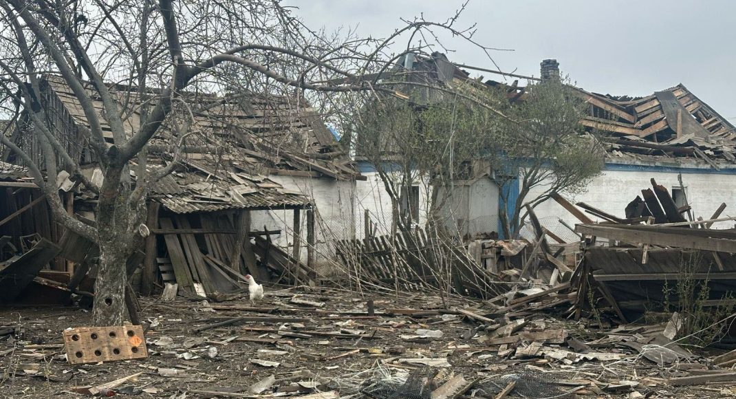 Від російських обстрілів постраждали 11 населених пунктів Донеччини: які наслідки (фото)