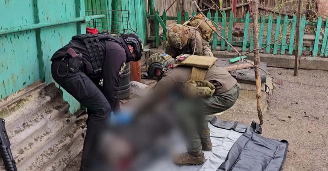 В полиции показали первые минуты после вчерашнего обстрела Константиновки (видео)