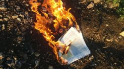 Активісти "Жовтої Стрічки" продовжують палити російську символіку в окупації (фото, відео)